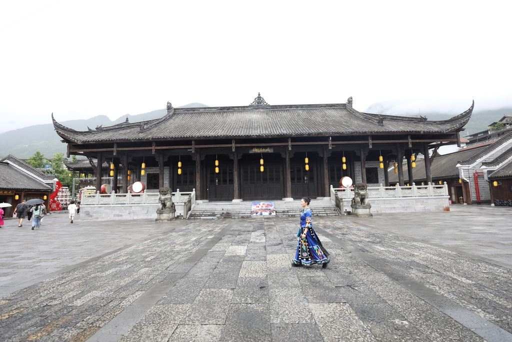 乘渝厦高铁走进武陵山区｜高铁黔江“刹一脚” “濯”越山水赏心游