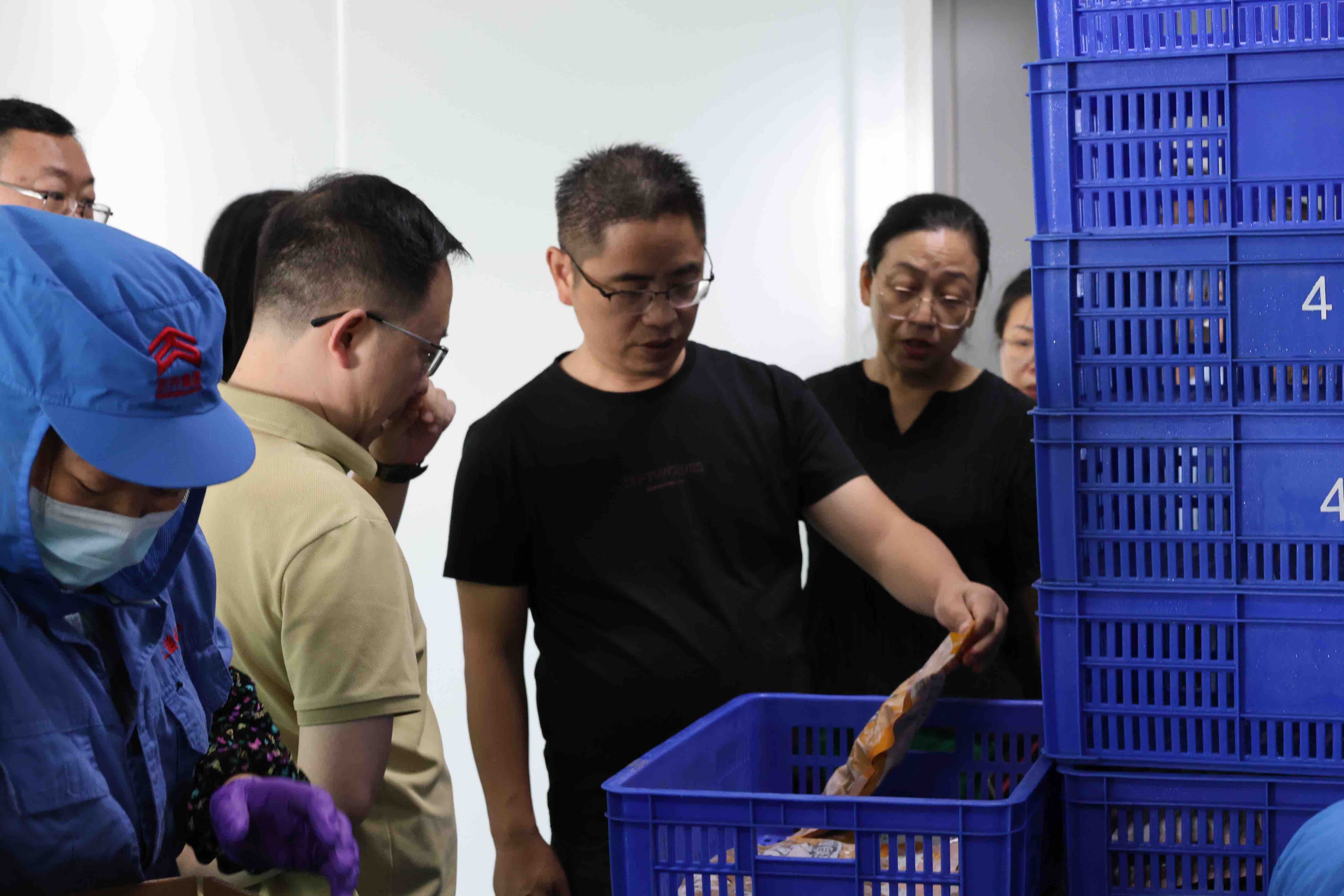 “邀你看企业”区市场监督管理局举办食品安全“你点我检”体验活动