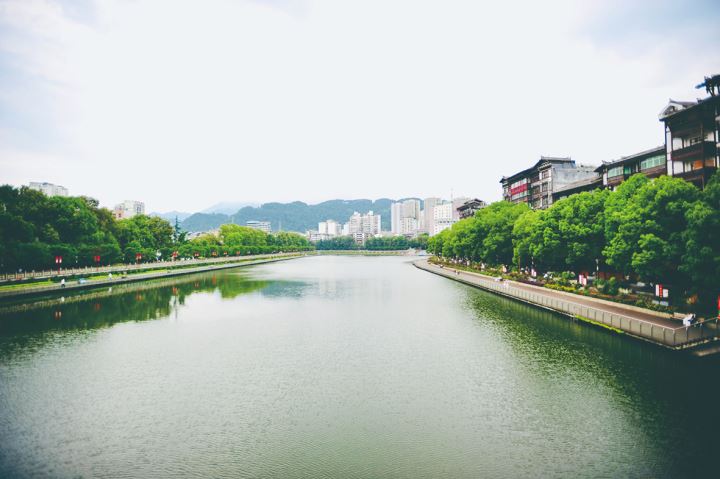 黔江区聚焦“九治并举”全力推进美丽重庆样板区建设