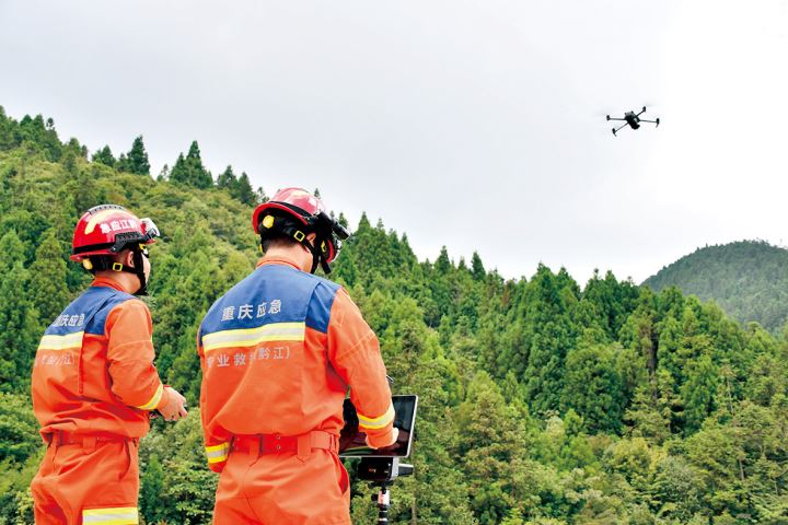 空地联动人机协同筑牢森林“防火墙”