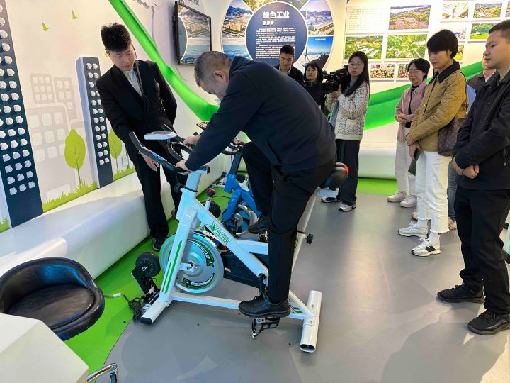 黔江区开展“遇见生态文明”主题宣传活动