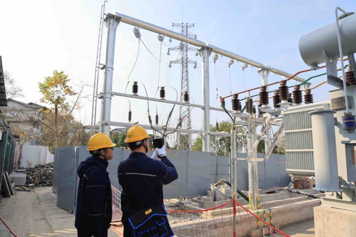 改造升级电网系统为民生与产业发展注入“满格电”