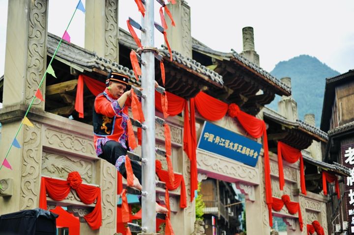 聚焦关键环节全力冲刺攻坚推动文旅产业融合发展提质升级