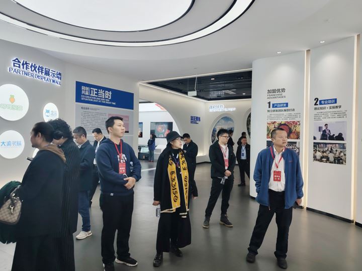 黔江以全链条服务绘就聚才兴城新图景