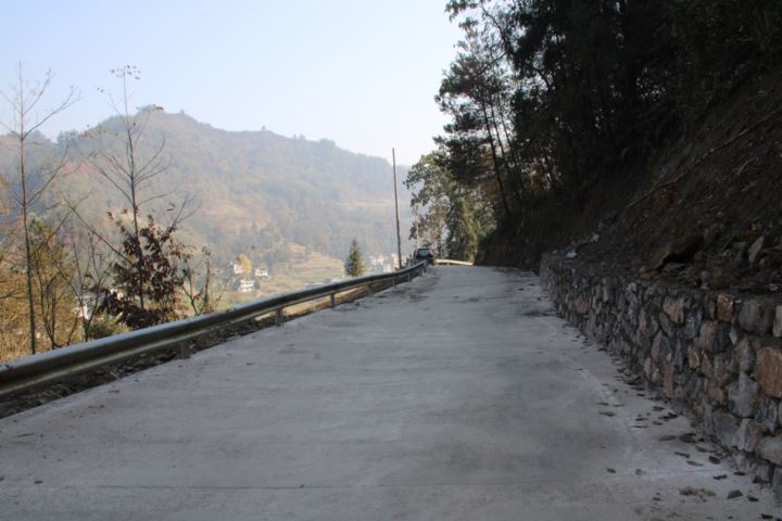 从“巴掌路”到致富坦途——一条路改变白土乡两个村庄的生活