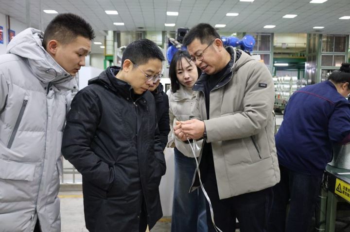 破发展难题明前进方向黔江区科技创新与新质生产力发展专题调研会召开