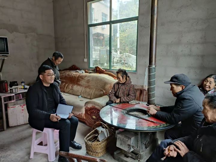 人大代表徐禄友:深耕教坛育桃李情系民生献良策